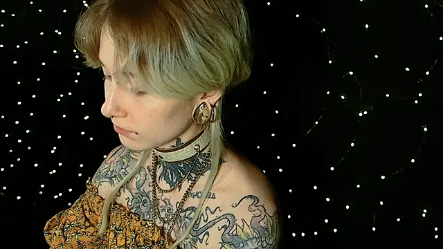 Snapshot of Littlespacemouse chatting on December 19, 2024, 5:29 pm Littlespacemouse online show from December 19, 2024, 5:29 pm