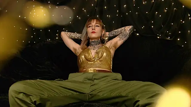 Snapshot of Littlespacemouse chatting on October 27, 2025, 5:50 pm Littlespacemouse online show from October 27, 2025, 5:50 pm