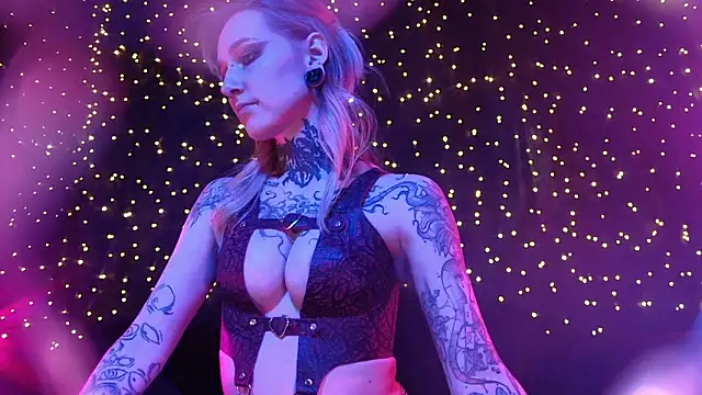 Snapshot of Littlespacemouse chatting on February 14, 2026, 10:56 am Littlespacemouse online show from February 14, 2026, 10:56 am