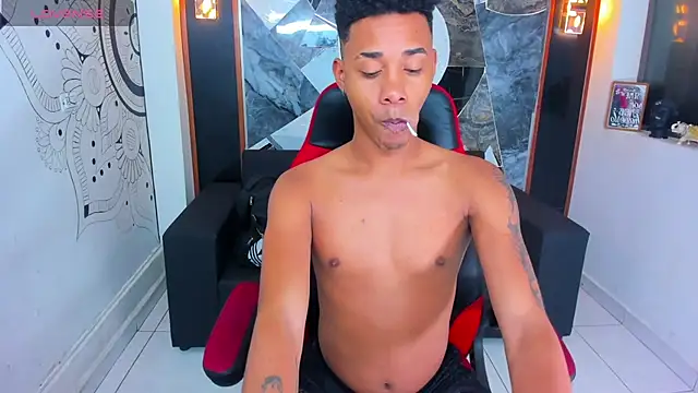 Snapshot of Hottwinkguys chatting on March 5, 2025, 11:16 pm Hottwinkguys online show from March 5, 2025, 11:16 pm