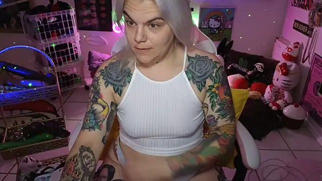 CherryBombBomb online show from December 2, 2024, 5:37 am