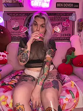 CherryBombBomb online show from February 17, 2025, 5:47 am