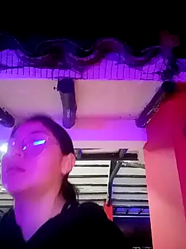 Snapshot of Caroll_Luna chatting on December 20, 2024, 12:08 am Caroll Luna online show from December 20, 2024, 12:08 am