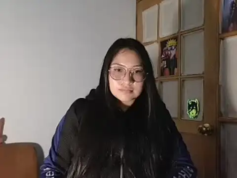 Snapshot of Caroll_Luna chatting on December 23, 2024, 1:18 am Caroll Luna online show from December 23, 2024, 1:18 am