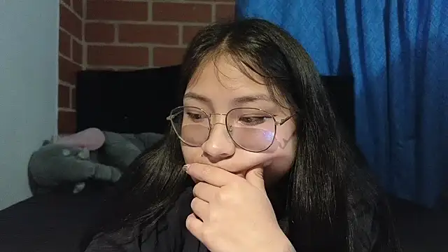 Snapshot of Caroll_Luna chatting on March 18, 2025, 5:09 am Caroll Luna online show from March 18, 2025, 5:09 am