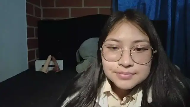 Snapshot of Caroll_Luna chatting on March 22, 2025, 4:45 am Caroll Luna online show from March 22, 2025, 4:45 am