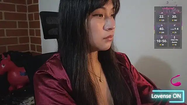 Snapshot of Caroll_Luna chatting on October 4, 2025, 1:58 am Caroll Luna online show from October 4, 2025, 1:58 am