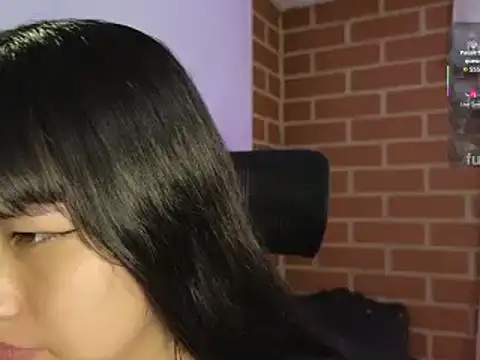 Snapshot of Caroll_Luna chatting on October 22, 2025, 9:03 pm Caroll Luna online show from October 22, 2025, 9:03 pm