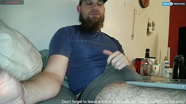 Snapshot of dikdowndaddy chatting on April 4, 2026, 9:40 am dikdowndaddy online show from April 4, 2026, 9:40 am