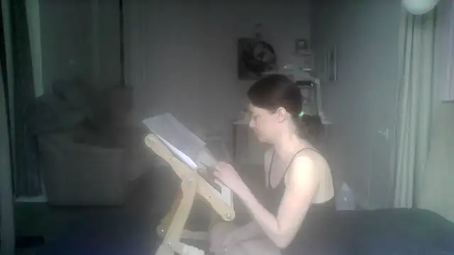 SunElizabeth online show from April 8, 2026, 4:34 am