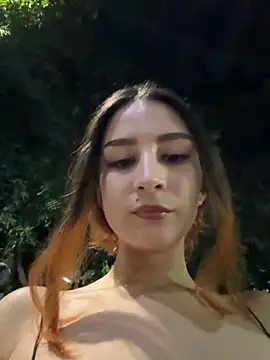 Mon Cherry online show from October 1, 2025, 1:11 am