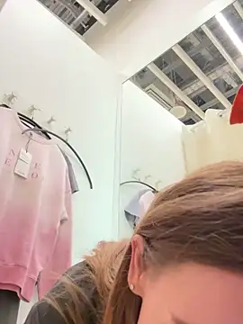 Snapshot of LavenderHot chatting on January 9, 2025, 6:27 am LavenderHot online show from January 9, 2025, 6:27 am