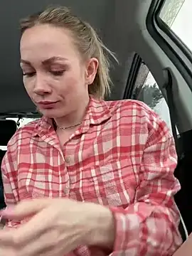 Snapshot of LavenderHot chatting on January 28, 2025, 9:30 am LavenderHot online show from January 28, 2025, 9:30 am