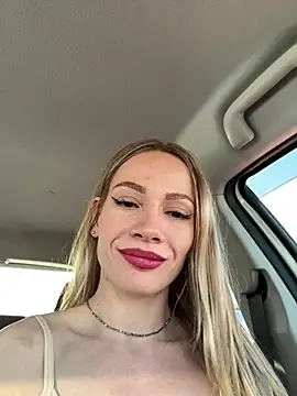 Snapshot of LavenderHot chatting on February 6, 2025, 8:18 am LavenderHot online show from February 6, 2025, 8:18 am