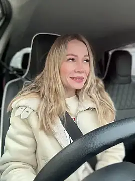 Snapshot of LavenderHot chatting on March 1, 2025, 1:32 am LavenderHot online show from March 1, 2025, 1:32 am