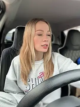 Snapshot of LavenderHot chatting on March 21, 2025, 2:28 am LavenderHot online show from March 21, 2025, 2:28 am