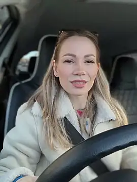 Snapshot of LavenderHot chatting on March 22, 2025, 1:32 am LavenderHot online show from March 22, 2025, 1:32 am