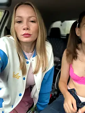 Snapshot of LavenderHot chatting on September 12, 2025, 2:11 am LavenderHot online show from September 12, 2025, 2:11 am