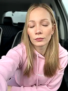 Snapshot of LavenderHot chatting on October 11, 2025, 1:38 am LavenderHot online show from October 11, 2025, 1:38 am