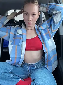 Snapshot of LavenderHot chatting on October 13, 2025, 2:00 am LavenderHot online show from October 13, 2025, 2:00 am