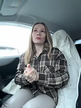 LavenderHot online show from December 23, 2025, 3:04 am