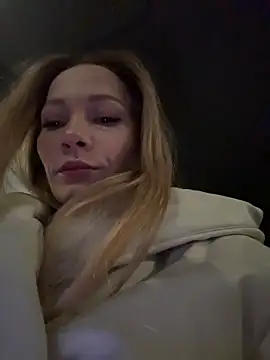 Snapshot of LavenderHot chatting on March 4, 2026, 12:27 am LavenderHot online show from March 4, 2026, 12:27 am