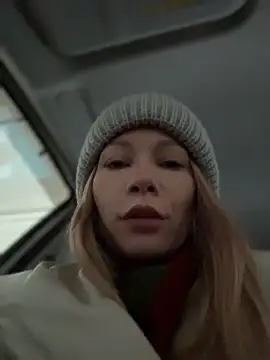 Snapshot of LavenderHot chatting on March 7, 2026, 1:24 am LavenderHot online show from March 7, 2026, 1:24 am