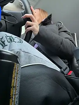 Snapshot of LavenderHot chatting on March 8, 2026, 1:36 am LavenderHot online show from March 8, 2026, 1:36 am