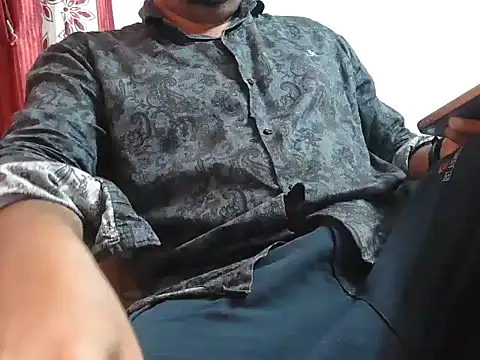 naughtymike0007 online show from April 4, 2026, 2:03 pm