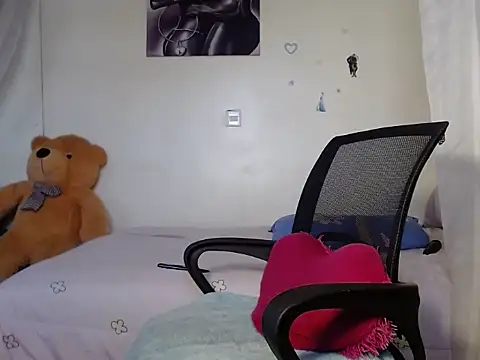 TeenieReeny online show from March 16, 2025, 8:54 am