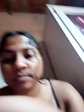 Giselabrunette25 online show from January 14, 2026, 4:56 pm