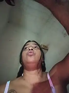 Giselabrunette25 online show from July 24, 2026, 4:10 am