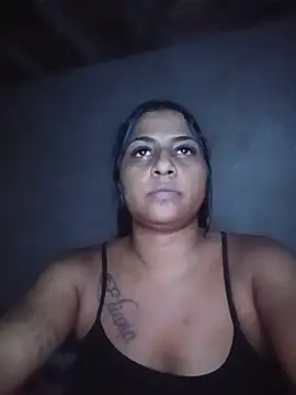 Giselabrunette25 online show from July 28, 2026, 7:39 pm