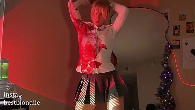 Snapshot of bestblonde chatting on January 9, 2025, 11:24 pm bestblonde online show from January 9, 2025, 11:24 pm