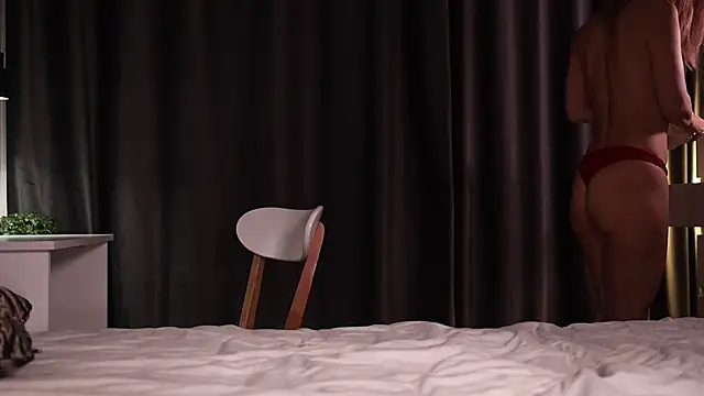 AnnittaStar online show from December 12, 2024, 1:43 am