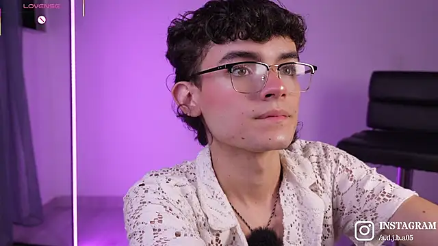 Angelo 018 online show from March 12, 2026, 2:50 am