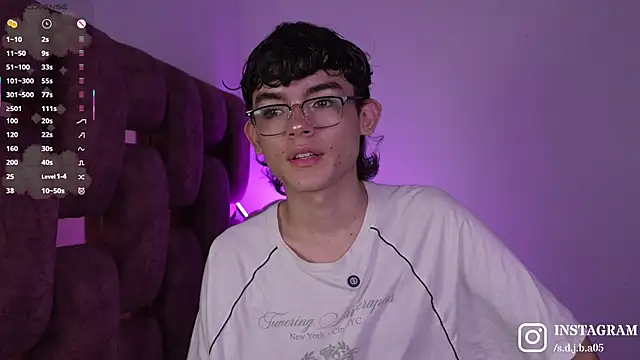 Angelo 018 online show from April 3, 2026, 12:41 am