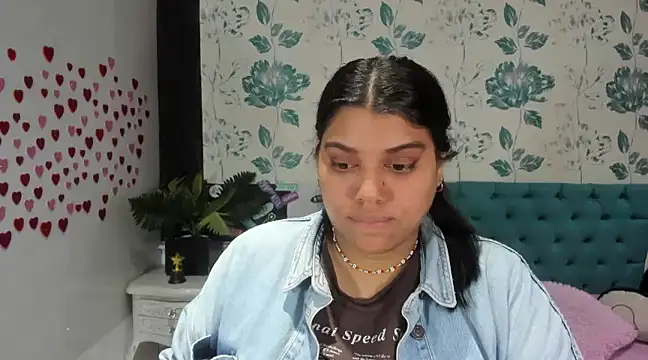 Snapshot of LindaBreeS chatting on February 25, 2025, 4:53 pm LindaBreeS online show from February 25, 2025, 4:53 pm