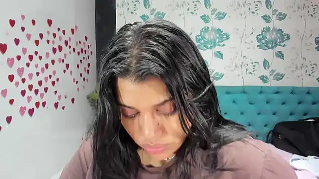 Snapshot of LindaBreeS chatting on March 5, 2025, 8:21 pm LindaBreeS online show from March 5, 2025, 8:21 pm