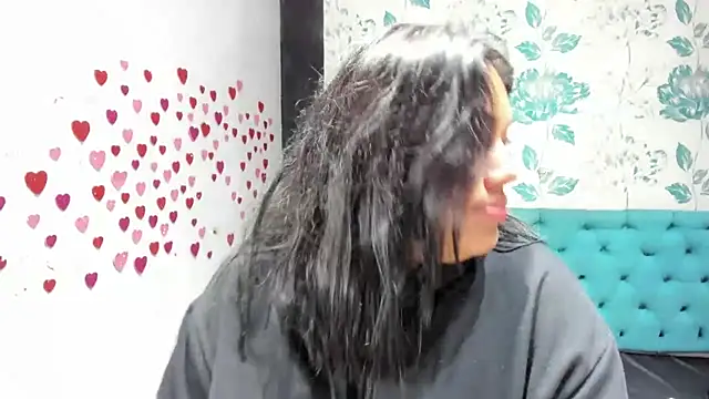 Snapshot of LindaBreeS chatting on March 7, 2025, 5:06 pm LindaBreeS online show from March 7, 2025, 5:06 pm