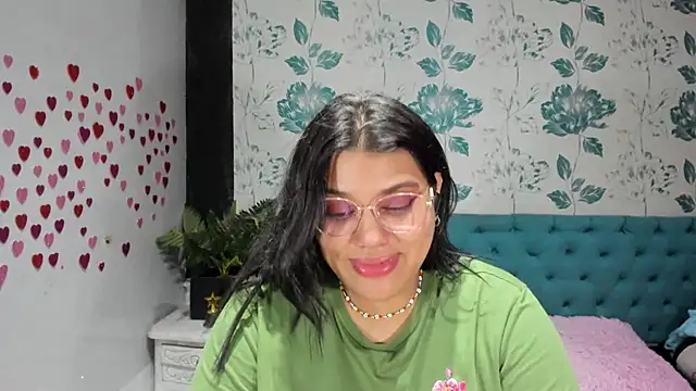 Snapshot of LindaBreeS chatting on March 15, 2025, 9:27 pm LindaBreeS online show from March 15, 2025, 9:27 pm