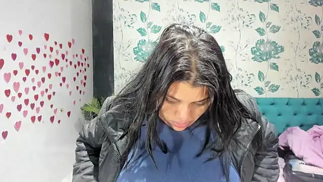 Snapshot of LindaBreeS chatting on March 21, 2025, 2:51 pm LindaBreeS online show from March 21, 2025, 2:51 pm