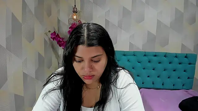 Snapshot of LindaBreeS chatting on October 21, 2025, 1:23 pm LindaBreeS online show from October 21, 2025, 1:23 pm