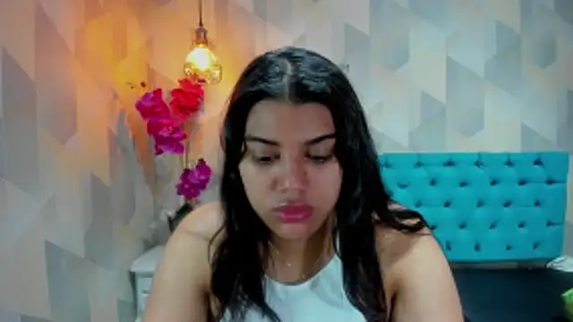 LindaBreeS online show from March 28, 2026, 3:33 pm