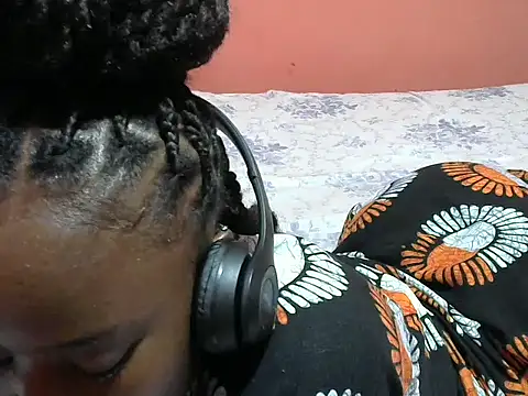 Qurate01 online show from October 4, 2025, 5:33 pm