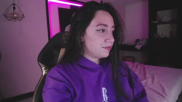 Andrea Ramos online show from December 14, 2024, 8:13 am