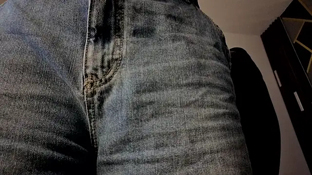 almma shy online show from November 28, 2025, 1:36 pm