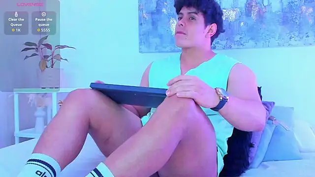 arminjones1 online show from October 9, 2025, 3:37 am