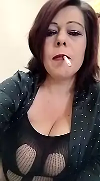 Snapshot of Lucia8600 chatting on December 3, 2024, 8:05 am Lucia8600 online show from December 3, 2024, 8:05 am