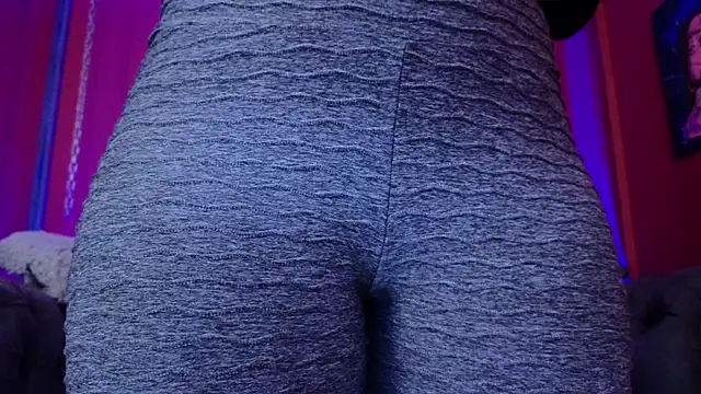 Julieta Russell online show from March 28, 2026, 12:16 pm